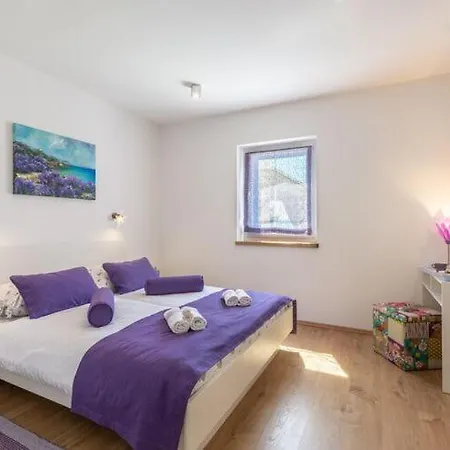 Blue Sky - Three Bedroom With Pool Bol