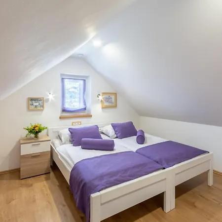 Blue Sky - Three Bedroom With Pool
