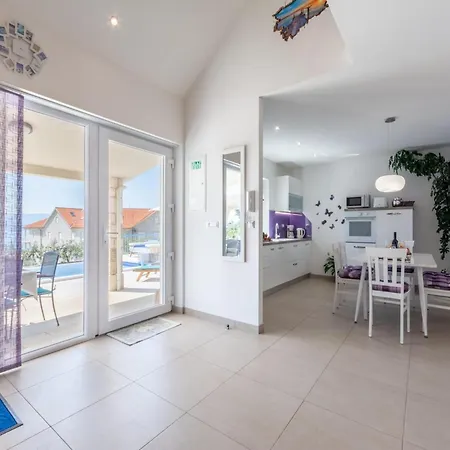 Blue Sky - Three Bedroom With Pool * Bol