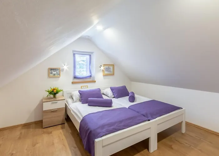 Blue Sky - Three Bedroom With Pool